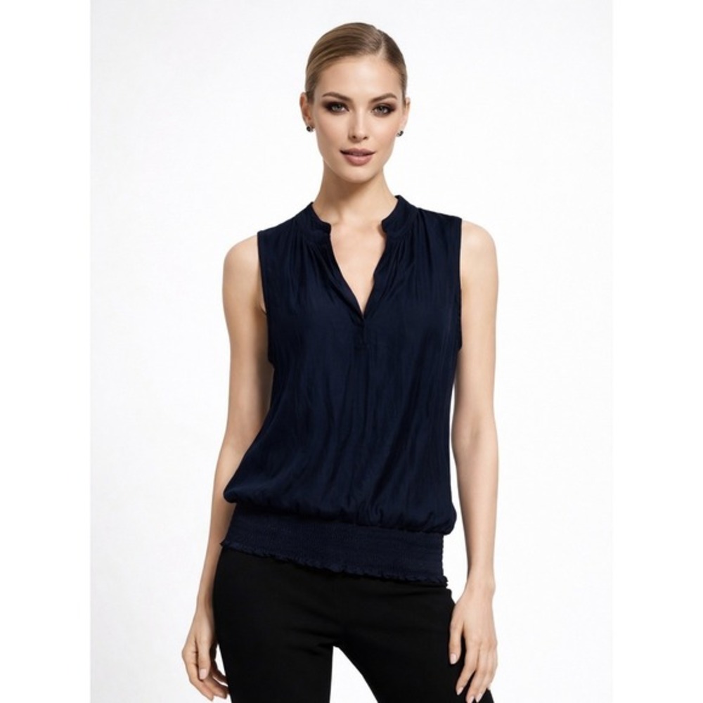 Nine Britton Navy Blue Sleeveless‎ Smocked Hem Blouse Split V-Neck Top M NWOT